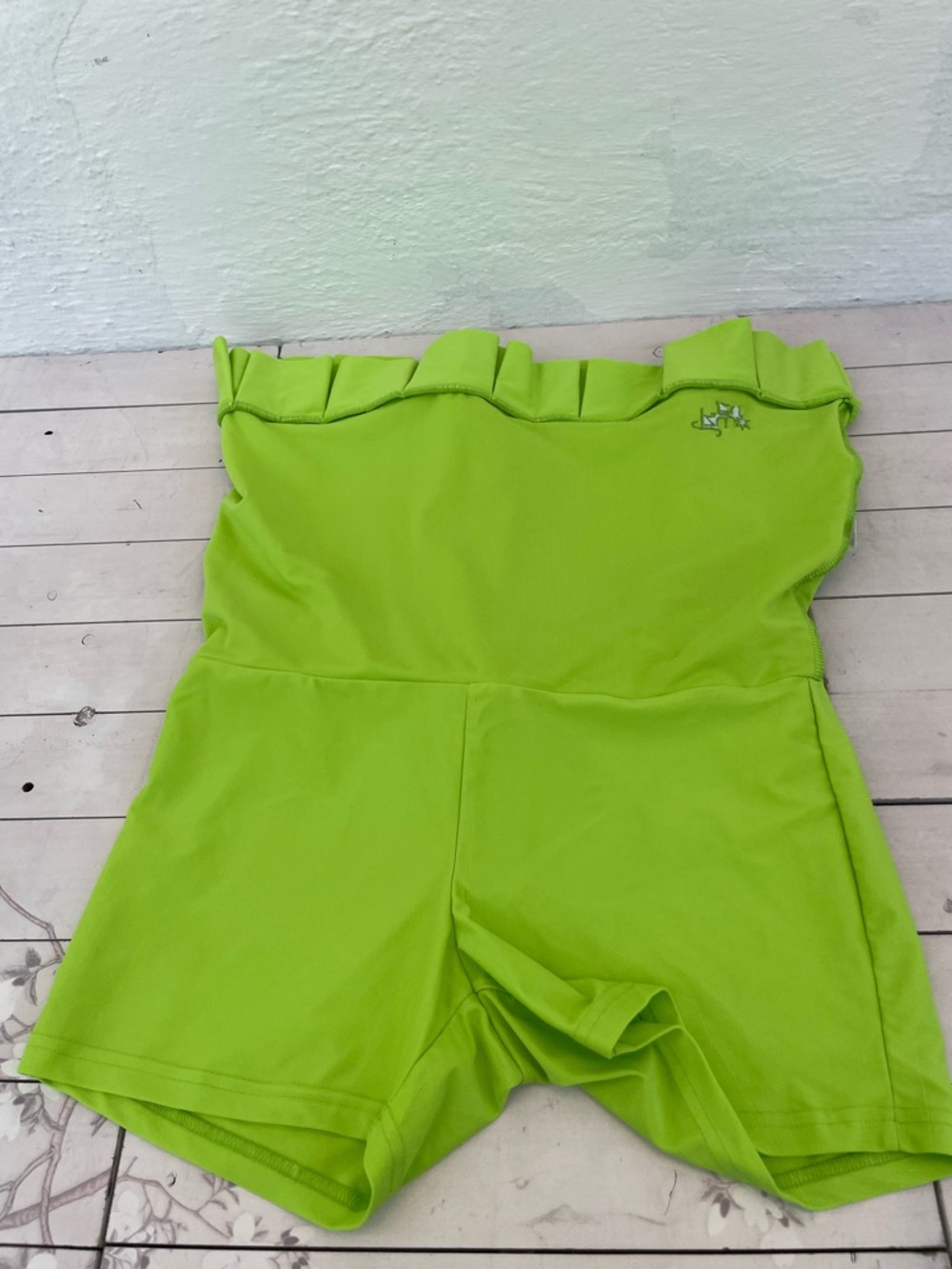 Tzu Tzu Lime Green Pleated Hem Mini Skirt - Picture 7 of 7